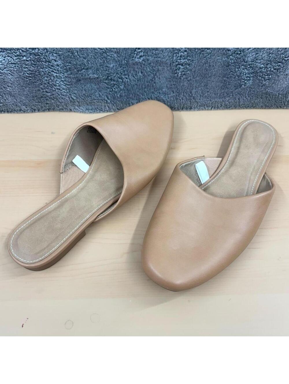 Universal Thread Greta Flat Mule NWOT